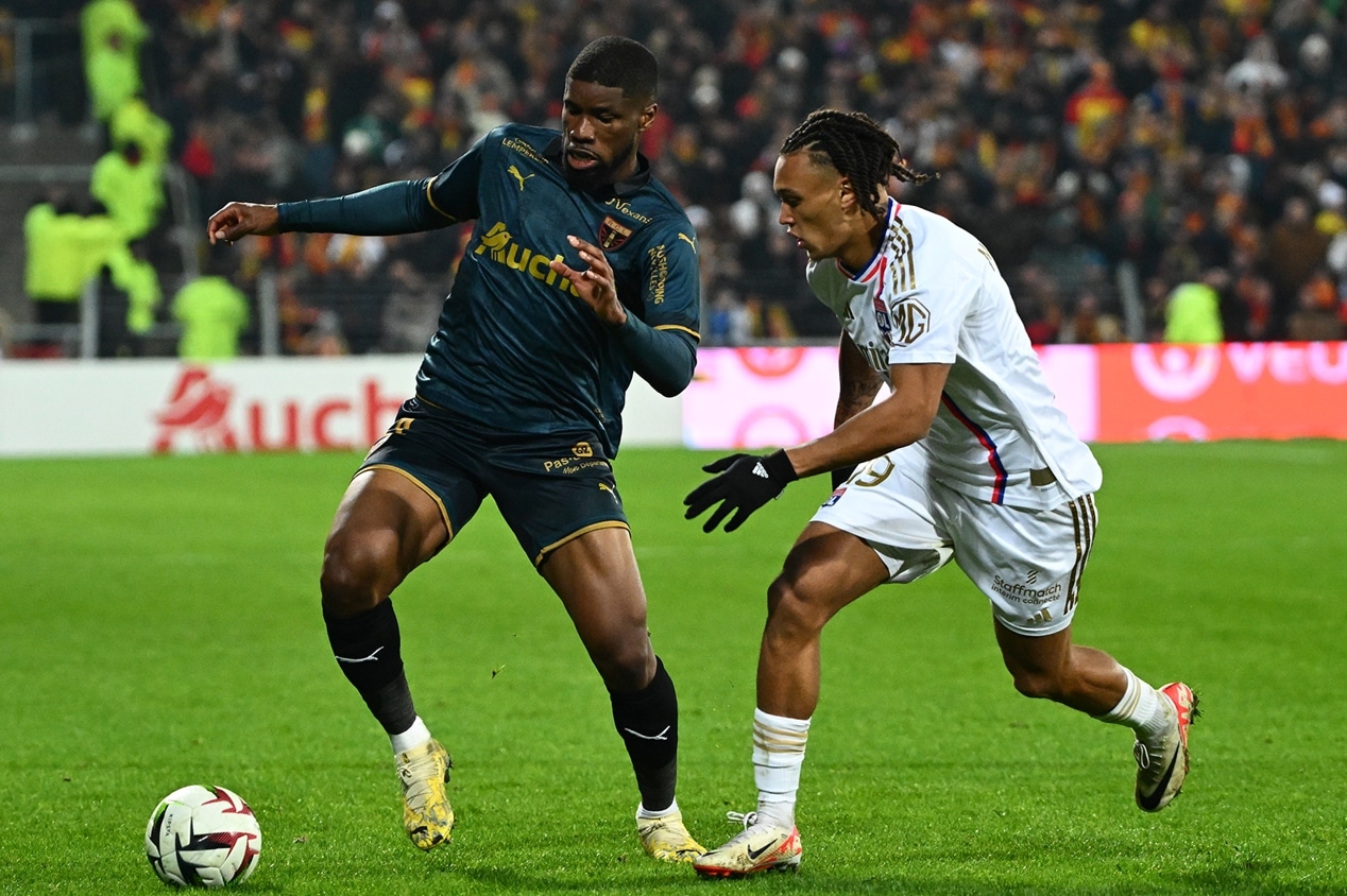 Brasil Lyonnais: Lyon passeia em jogo contra o Reims e se torna o líder  provisório da Ligue1